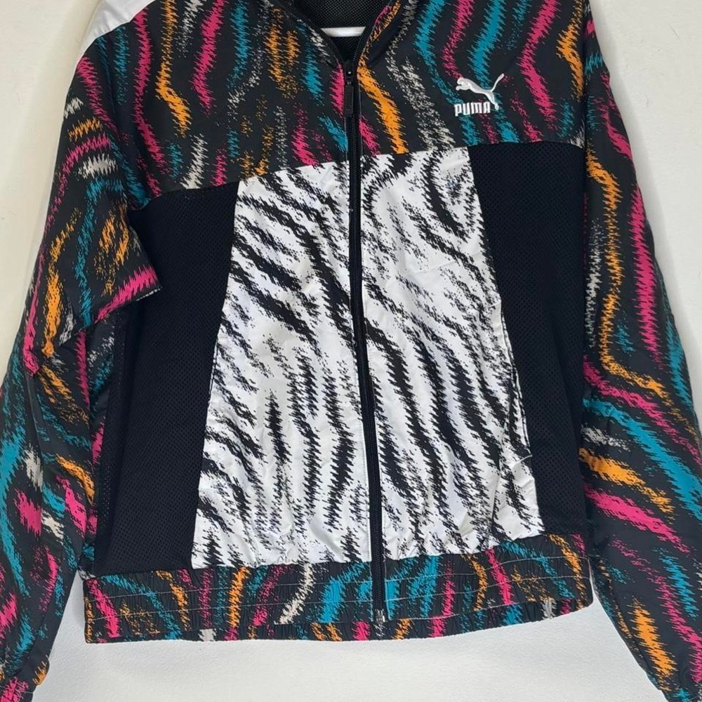 PUMA Wild Pack Women's Cropped Windbreaker Jacket – Multicolor Animal Print